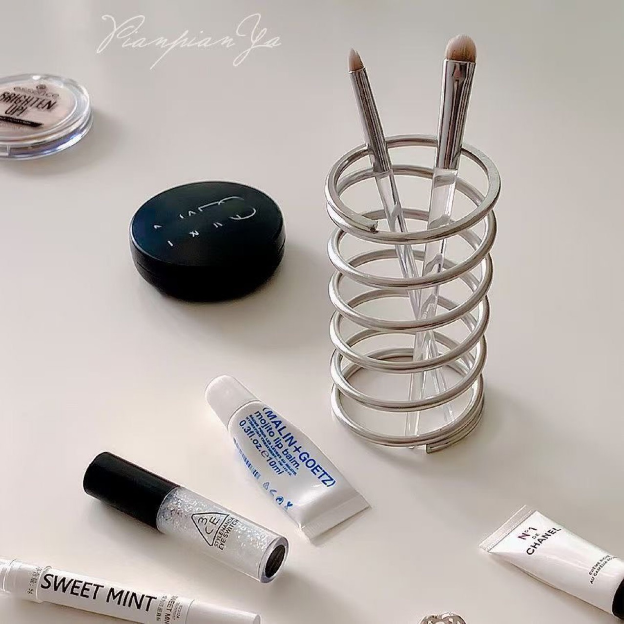 Tiny Home Bathroom Kit - حامل فرشاة أسنان من الفولاذ المقاوم
